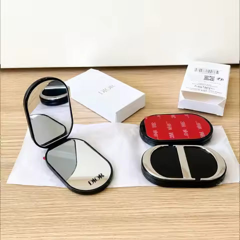 ACCESORIO PARA CELULAR CON ESPEJO DIOR